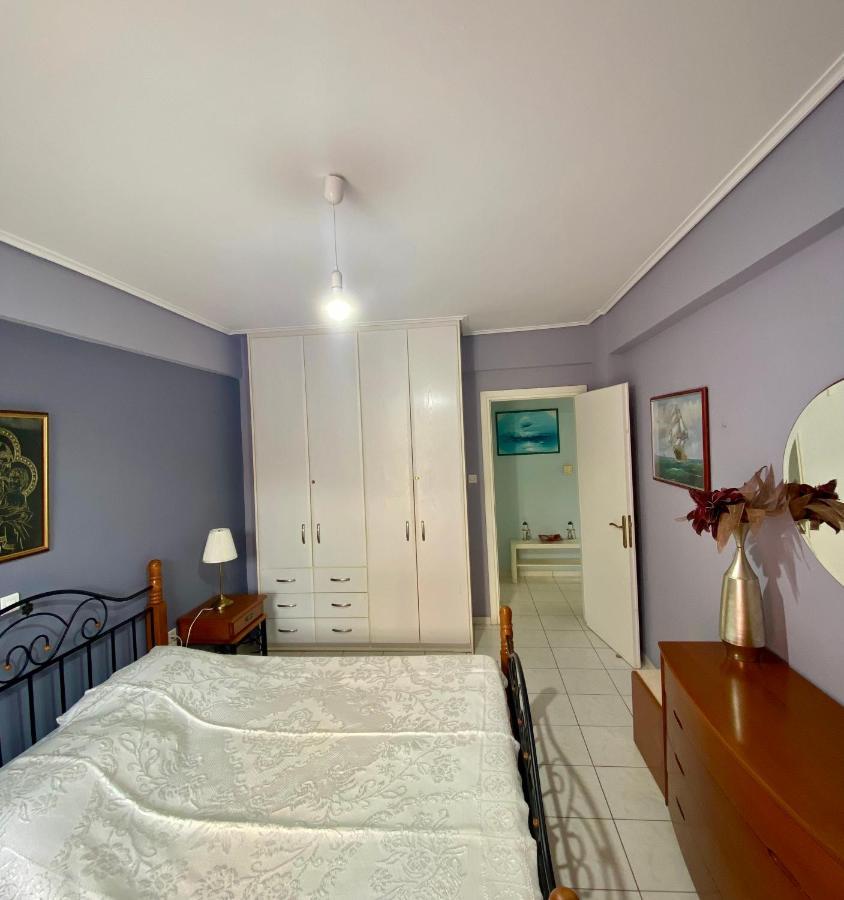 Vivian'S Apartment Chalkida Bagian luar foto