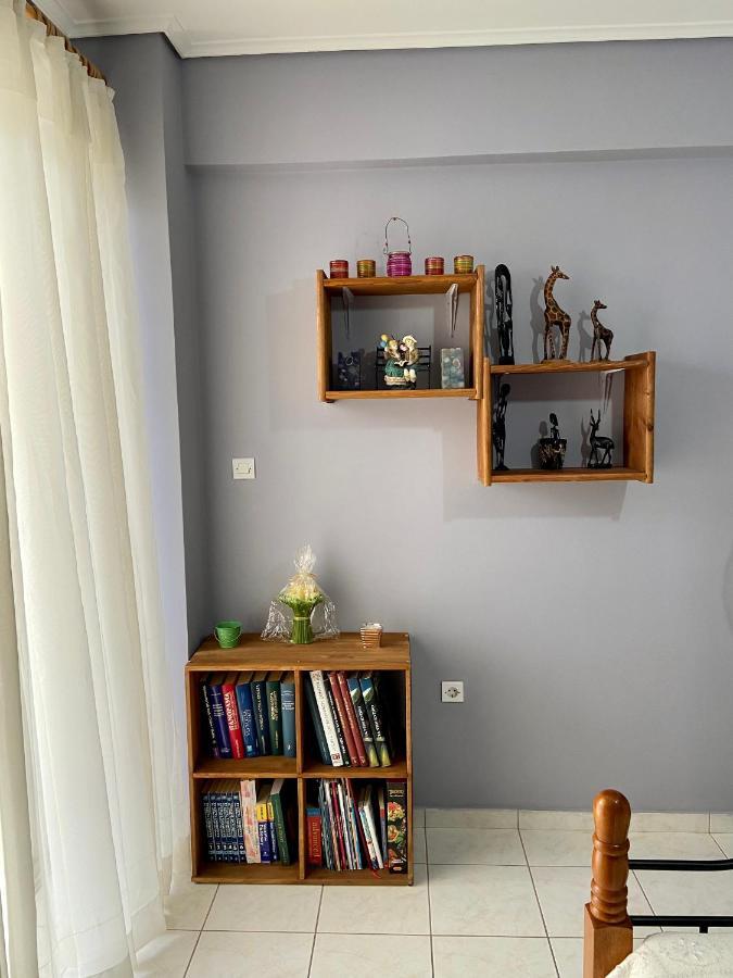 Vivian'S Apartment Chalkida Bagian luar foto